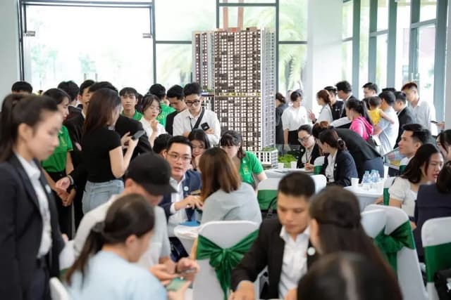 Cơ hội để người trẻ mua nhà khi giá chung cư liên tục tăng